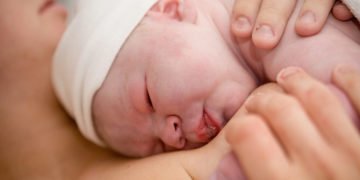 Diese Geburtsphasen durchlebt eine Frau bei der Geburt