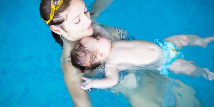 Babyschwimmen im Krankenhaus: So war unser erstes Mal