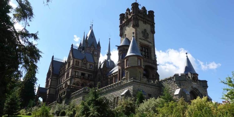 Ist Schloss Drachenburg & Drachenfels Kinderwagen geeignet?