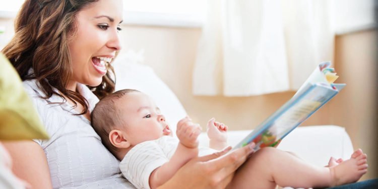 Dem Baby die ersten Wörter beibringen: So haben wir es gemacht