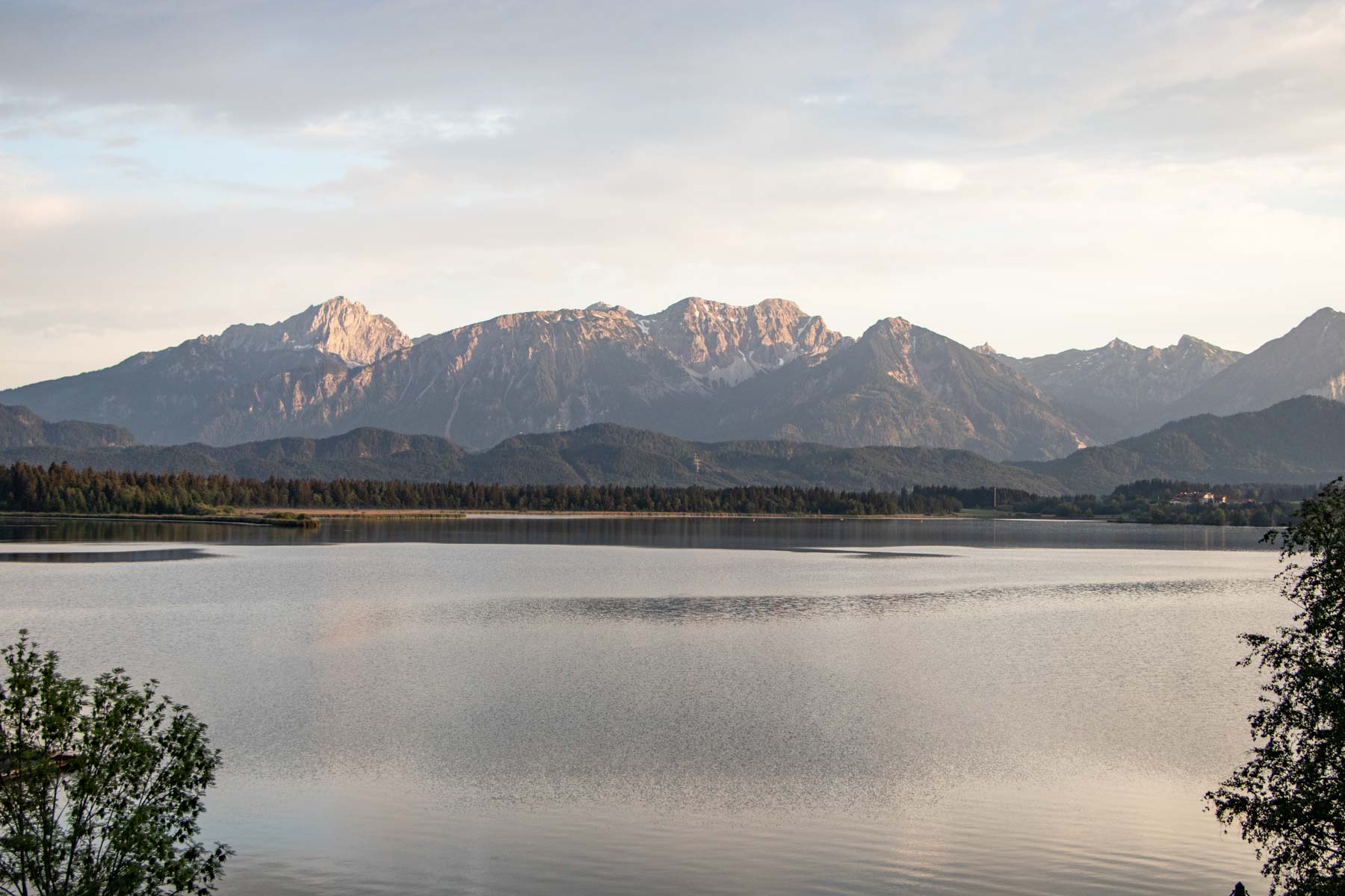 Ausblick von unserer Ferienwohnung in Hopfen am See