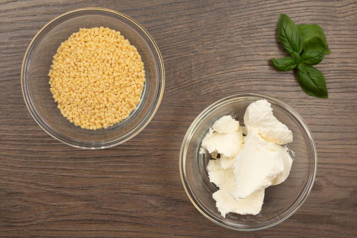 Riebele-Nudeln mit einer Frischkäse-Basilikum-Creme