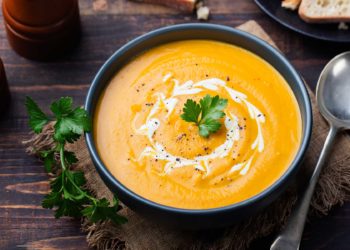 Kürbissuppe für euer Kleinkind – mit Erweiterung für Erwachsene
