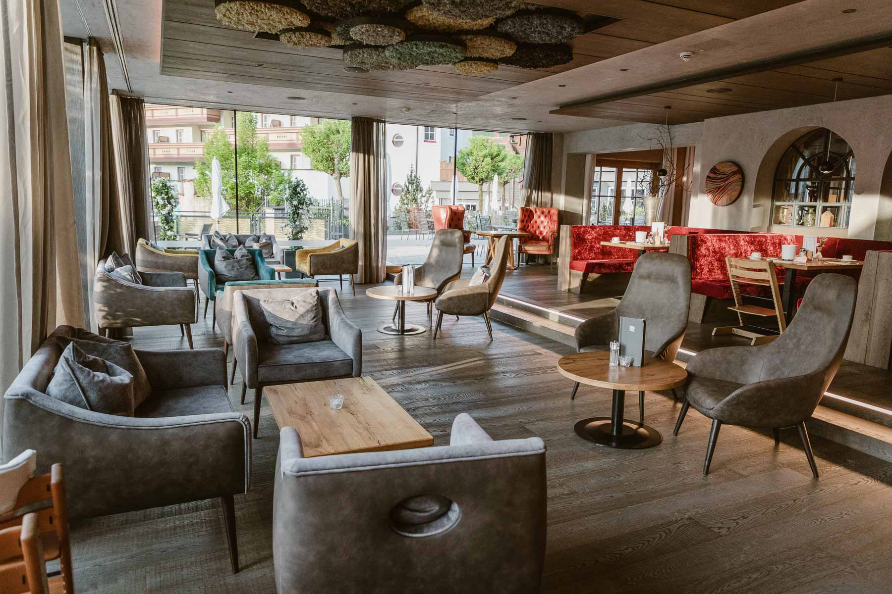 Lounge im Familux Resort Alpenrose